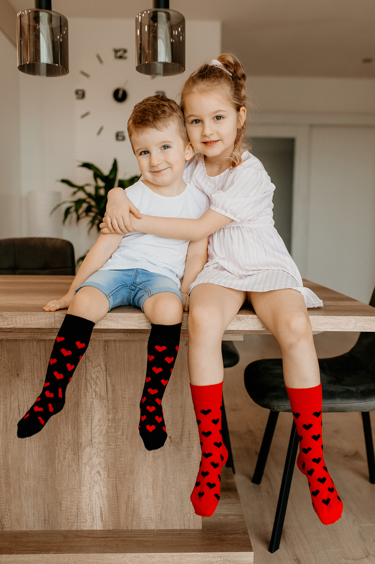 Veselé ponožky Malé srdiečka čierne – Detské